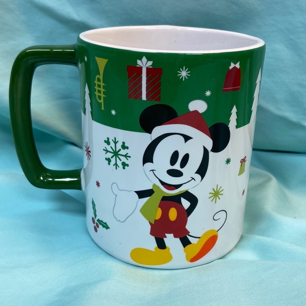 NWT Disney Christmas Mickey Mouse cookie mug